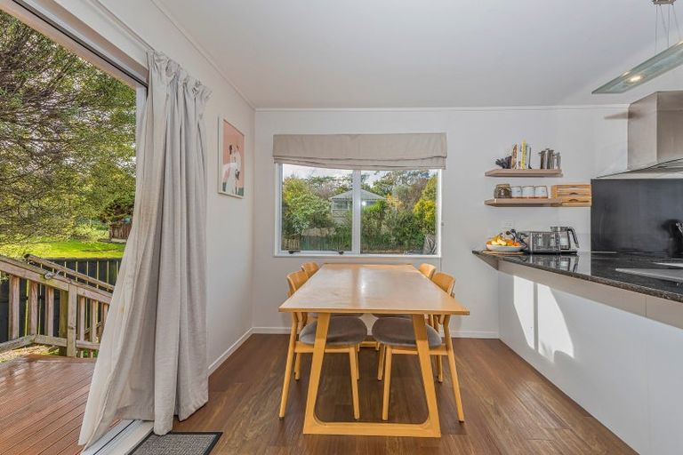 Photo of property in 2/26 Midgley Road, West Harbour, Auckland, 0618