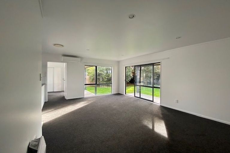 Photo of property in 1216a Norfolk Crescent, Mayfair, Hastings, 4122