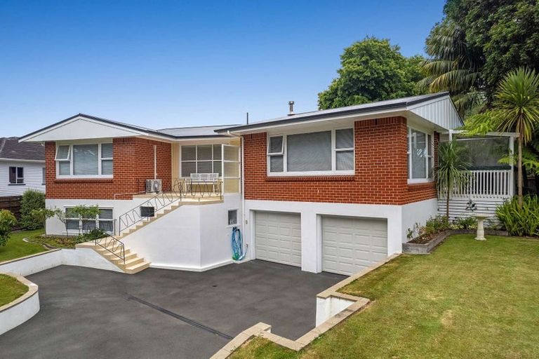 Photo of property in 2 Awatere Avenue, Beerescourt, Hamilton, 3200