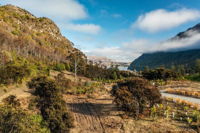 Photo of property in 20 Haast Eagle Road, Mount Creighton, 9371