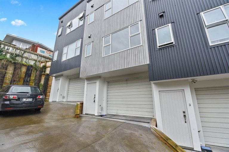 Photo of property in 4/12 Scotland Place, Hillcrest, Hamilton, 3216