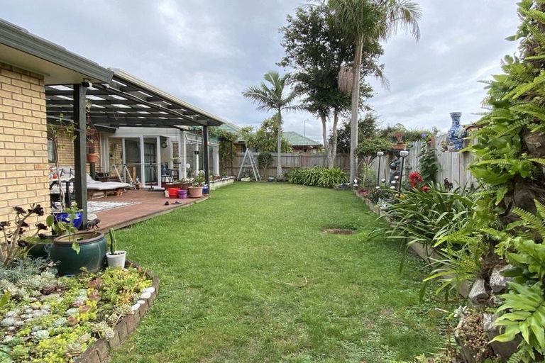 Photo of property in 84 Burswood Drive, Burswood, Auckland, 2013