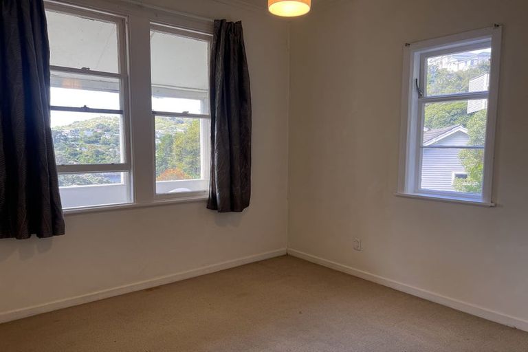 Photo of property in 37 Raroa Road, Kelburn, Wellington, 6012