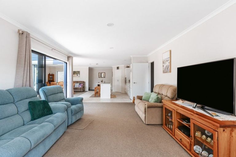 Photo of property in 250 Hamurana Road, Omokoroa, 3114