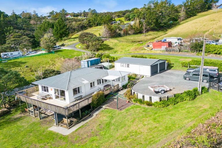 Photo of property in 95 Mangakura Road, Helensville, 0800