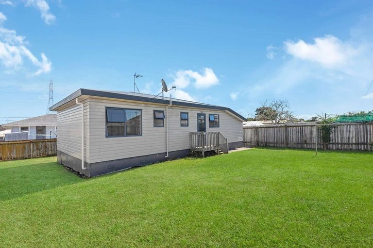 Photo of property in 19 Fisher Crescent, Otara, Auckland, 2023