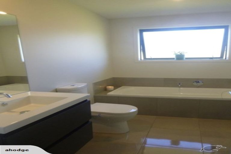 Photo of property in 14 Hebbard Court, Albert Town, Wanaka, 9305