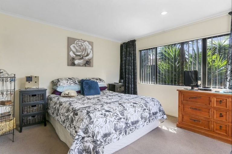 Photo of property in 10 Ettrick Lane, Papakura, 2110