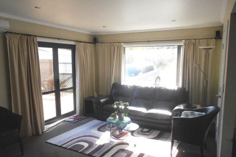 Photo of property in 52b Parkvale Road, Karori, Wellington, 6012
