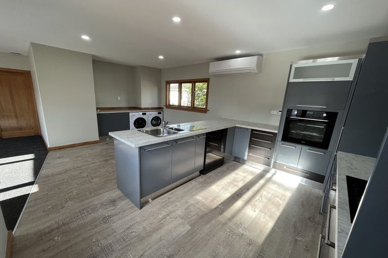 Photo of property in 22 Grassmere Street, Papanui, Christchurch, 8052