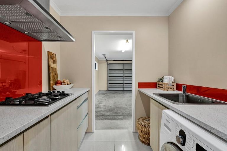 Photo of property in 40 Fernbrook Drive, Hurworth, New Plymouth, 4310