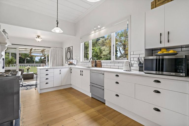 Photo of property in 121 Paremoremo Road, Lucas Heights, Auckland, 0632