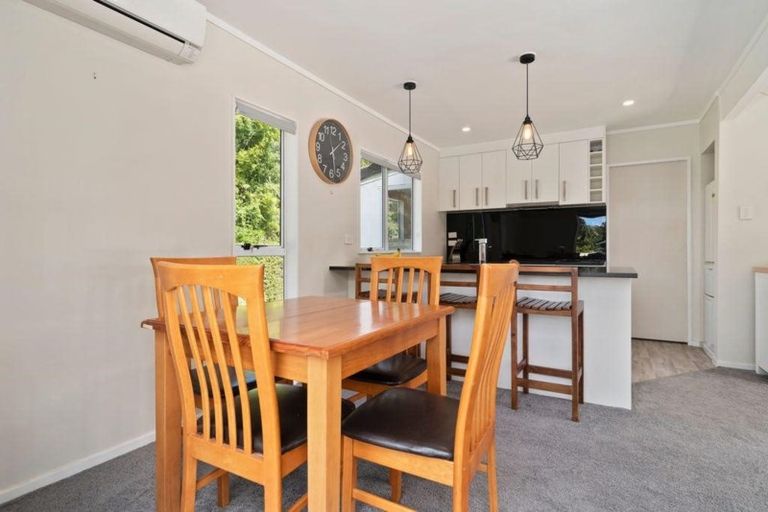 Photo of property in 9 Rheingold Place, Huapai, Kumeu, 0810