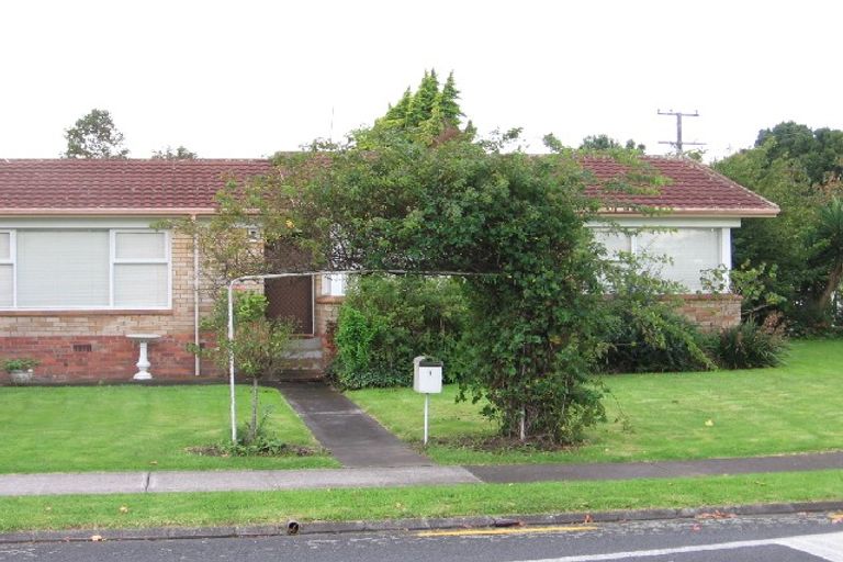 Photo of property in 1 Aurea Avenue, Pakuranga, Auckland, 2010