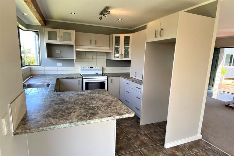 Photo of property in 20 Harbour Crest Drive, Waiuku, 2123