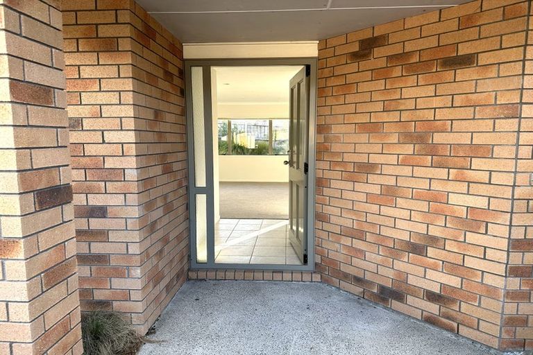 Photo of property in 19 Ballymore Drive, Pinehill, Auckland, 0632