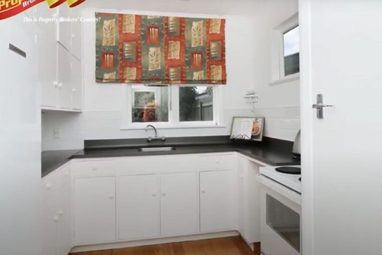 Photo of property in 11 Newcastle Street, Hokowhitu, Palmerston North, 4410