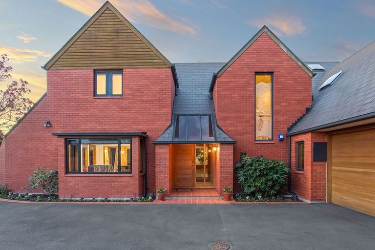 Photo of property in 17 Hanover Place, Ilam, Christchurch, 8041