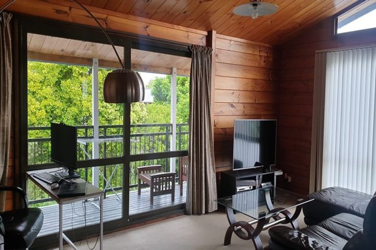 Photo of property in 1 Glenvar Road, Torbay, Auckland, 0630