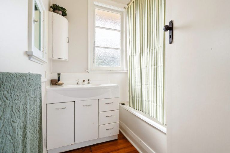 Photo of property in 4c Third Avenue, Avenues, Whangarei, 0110