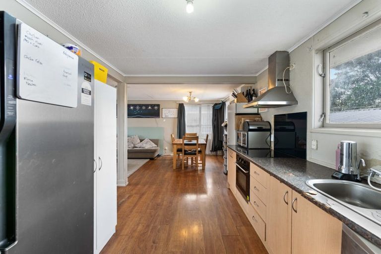 Photo of property in 39 Blake Road, Mangere East, Auckland, 2024