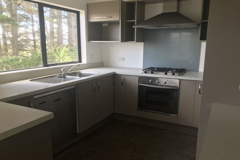 Photo of property in 19 Marjory Close, Broadmeadows, Wellington, 6035