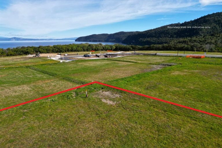 Photo of property in 12 Broadleaf Way, Kinloch, 3377