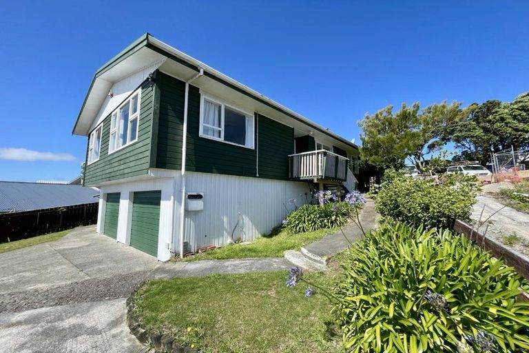 Photo of property in 137 Conclusion Street, Ascot Park, Porirua, 5024