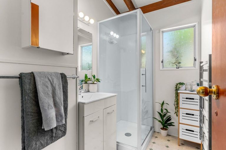 Photo of property in 12 Whangarei Heads Road, Onerahi, Whangarei, 0110