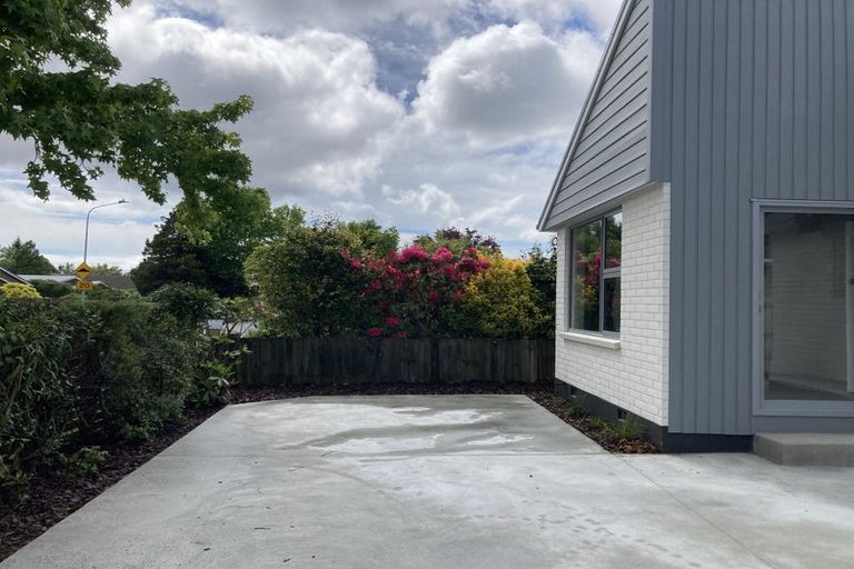 Photo of property in 14 Lochee Road, Upper Riccarton, Christchurch, 8041