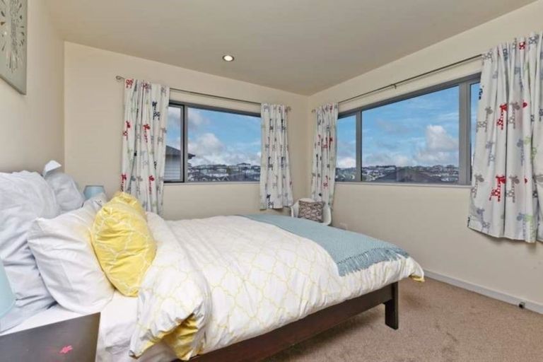 Photo of property in 15 Wisteria Lane, Silverdale, 0932