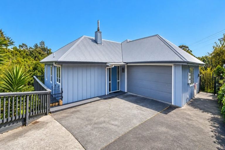 Photo of property in 9a Larsen Place, Merrilands, New Plymouth, 4312