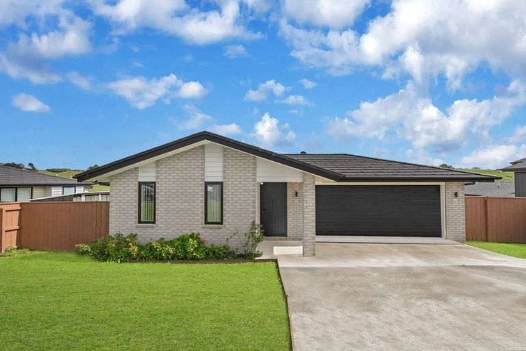 Photo of property in 124 Harriet Johnston Drive, Pokeno, 2402