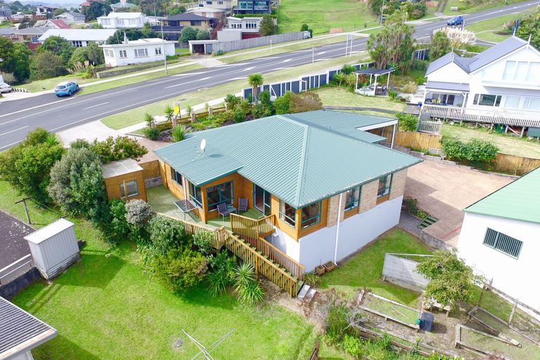 Photo of property in 51 Bow Street, Raglan, 3225
