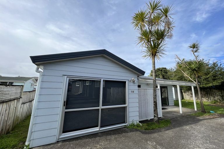 Photo of property in 5 Universal Drive, Henderson, Auckland, 0610