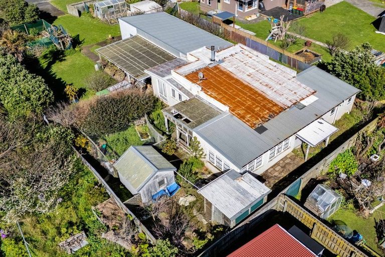 Photo of property in 16 Suffolk Street, Patea, 4520