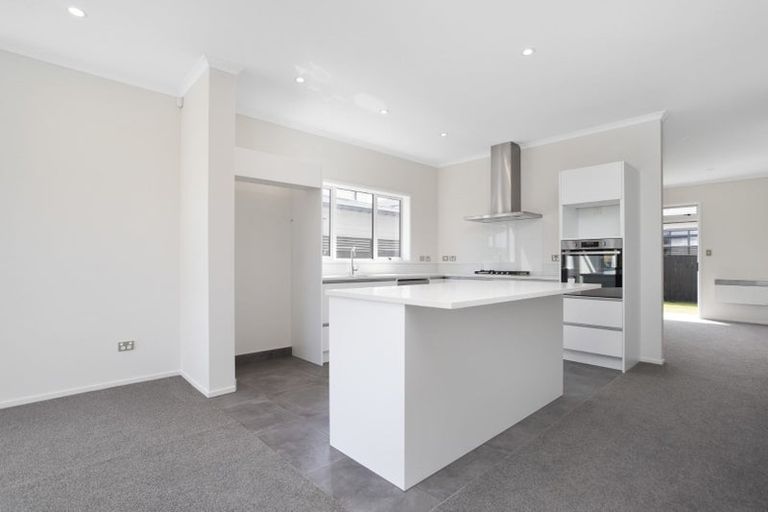 Photo of property in 19 Fort Lincoln Loop, Karaka, Papakura, 2113