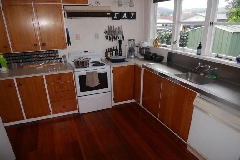 Photo of property in 39 Thornycroft Avenue, Epuni, Lower Hutt, 5011