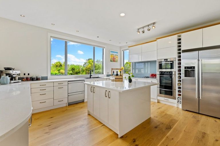 Photo of property in 20 Centennial Place, Campbells Bay, Auckland, 0630