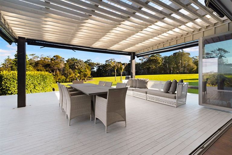 Photo of property in 37 Paremoremo Road, Lucas Heights, Auckland, 0632