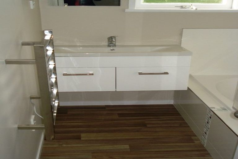 Photo of property in 3/640 Pakuranga Road, Howick, Auckland, 2010