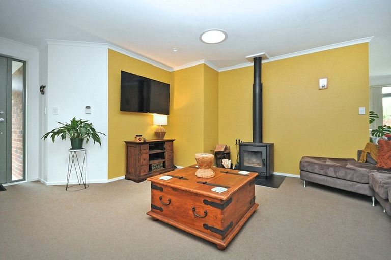 Photo of property in 26 Ripple Grove, Waiuku, 2123