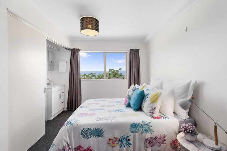 Photo of property in 36 Downing Street, Crofton Downs, Wellington, 6035