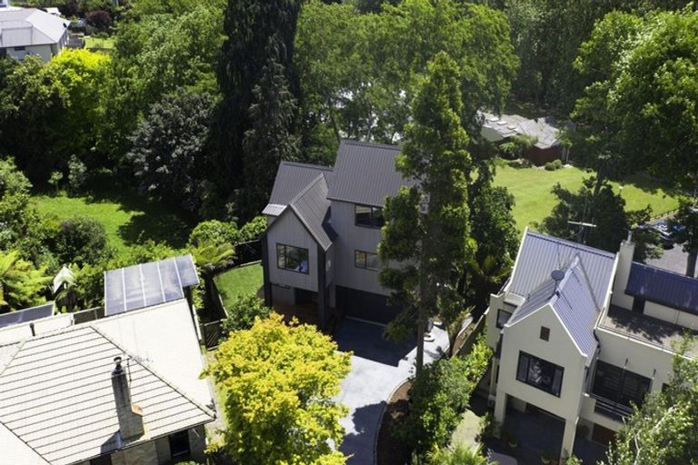 Photo of property in 2b Edgecumbe Street, Whitiora, Hamilton, 3200