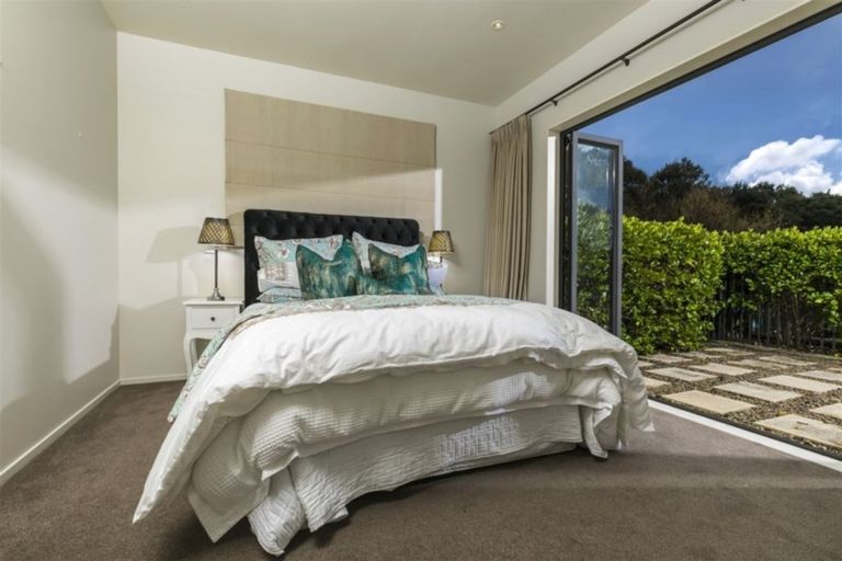 Photo of property in 1030 Peak Road, Helensville, 0875