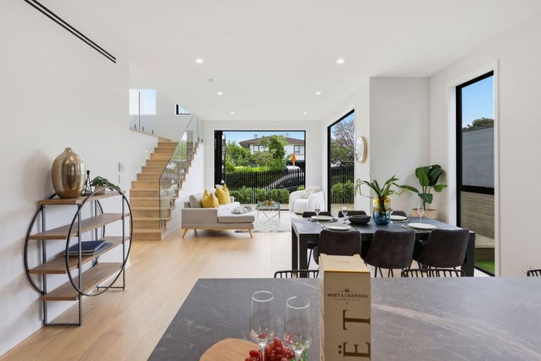 Photo of property in 23b Sorrel Crescent, Bucklands Beach, Auckland, 2012