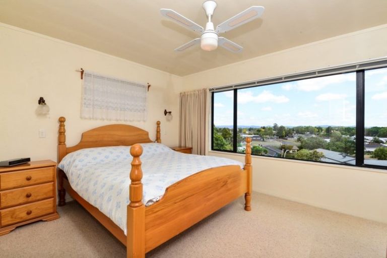 Photo of property in 30 Pohutukawa Drive, Pukete, Hamilton, 3200