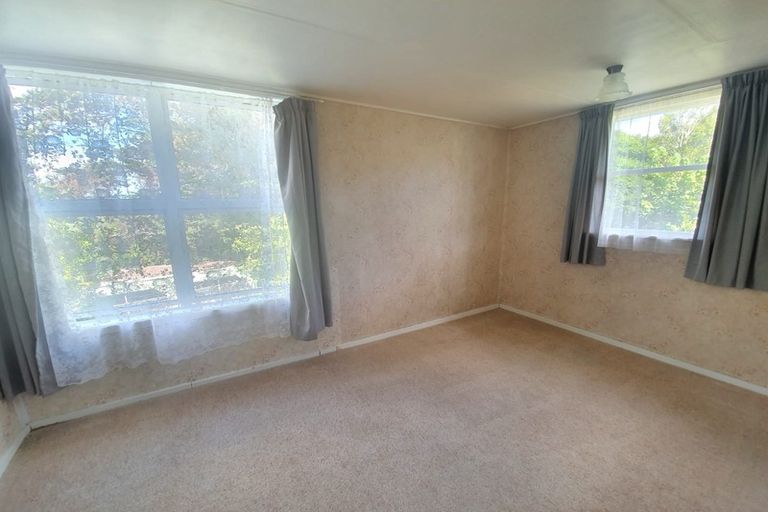 Photo of property in 10 Red Hills Road, Massey, Auckland, 0614