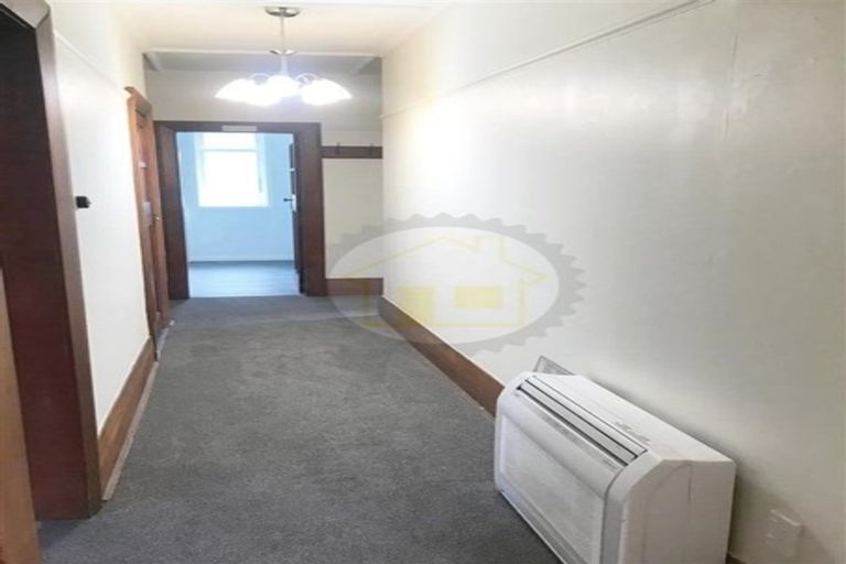 Photo of property in 42 Manor Place, Dunedin Central, Dunedin, 9016