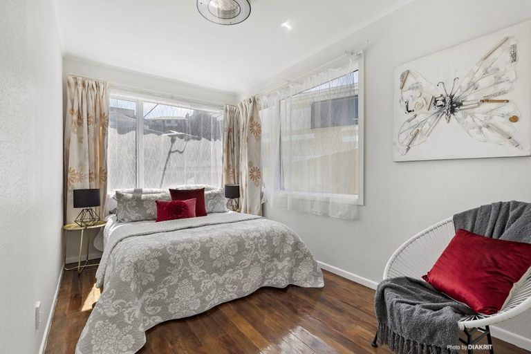 Photo of property in 1/165 Severn Street, Island Bay, Wellington, 6023